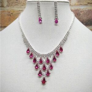 Elegant Silver and Pink Teardrop Necklace Set